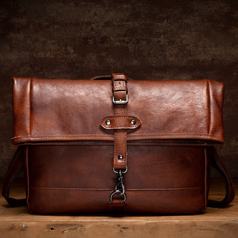 Vintage Shoulder Bag In Polished Vegetable Tanned Leather